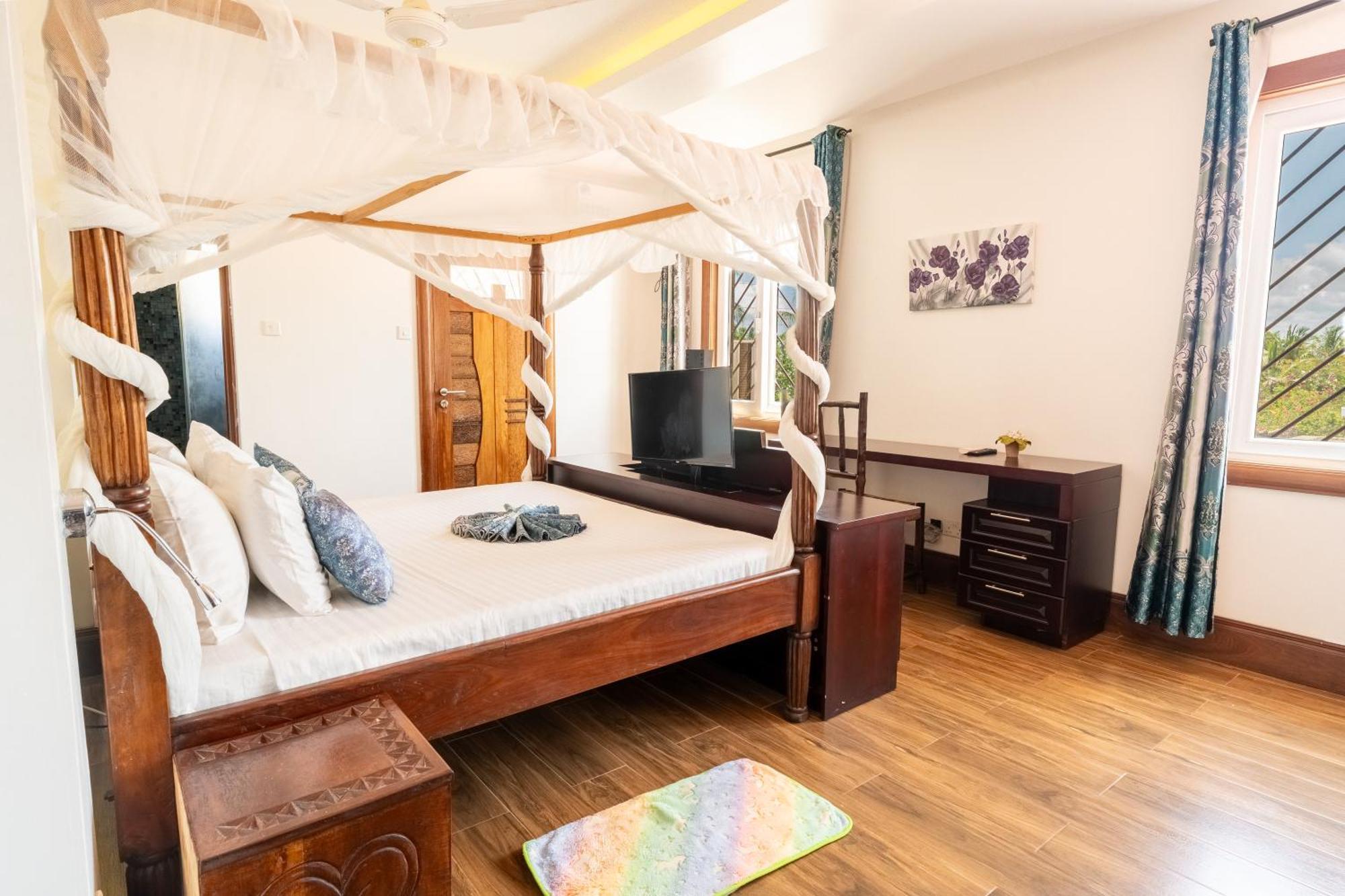 Queens Chateau Boutique Villa Diani Beach Exterior foto