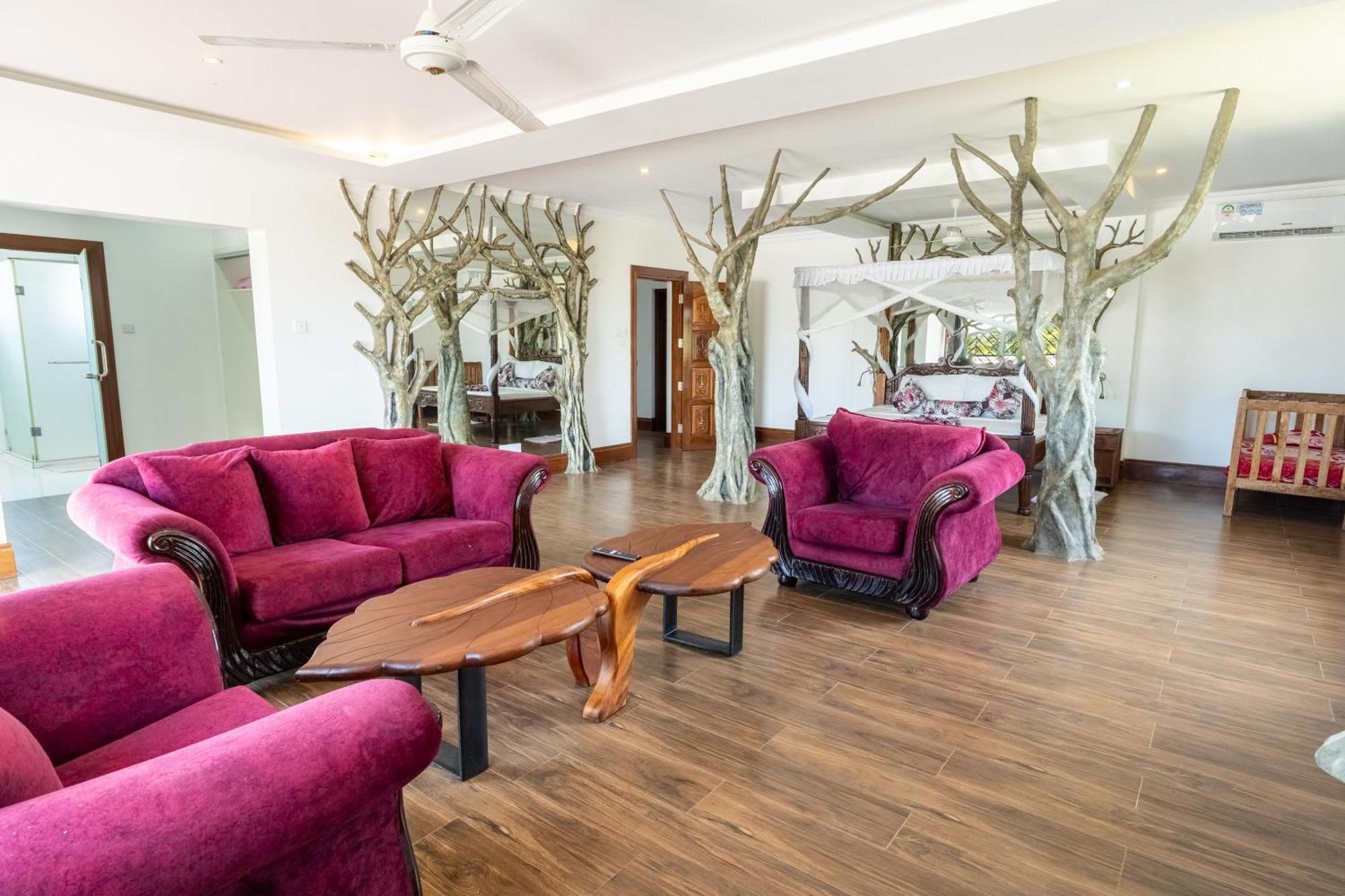 Queens Chateau Boutique Villa Diani Beach Exterior foto