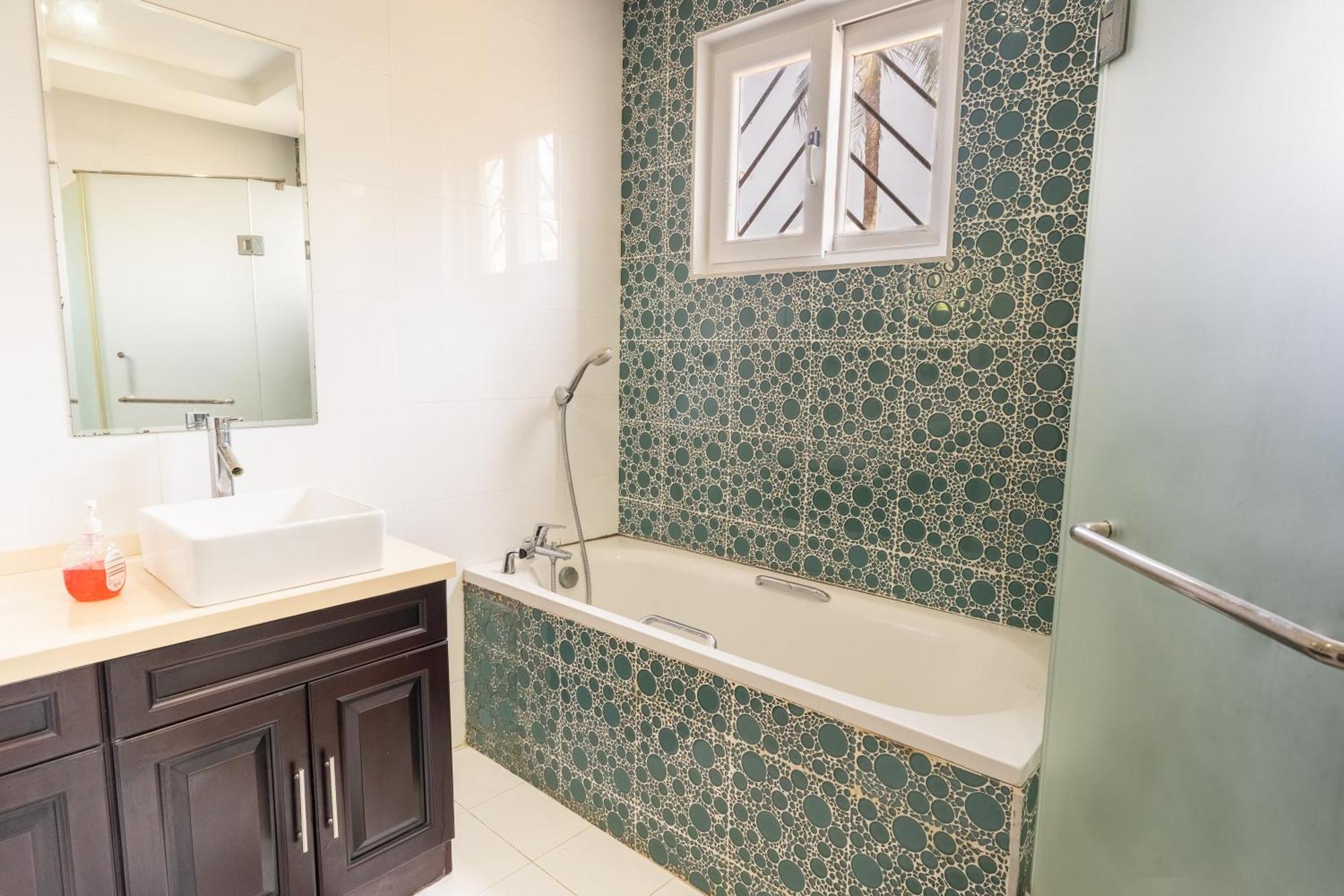 Queens Chateau Boutique Villa Diani Beach Exterior foto