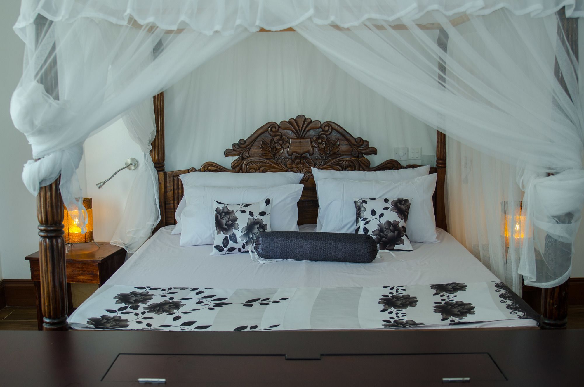 Queens Chateau Boutique Villa Diani Beach Exterior foto